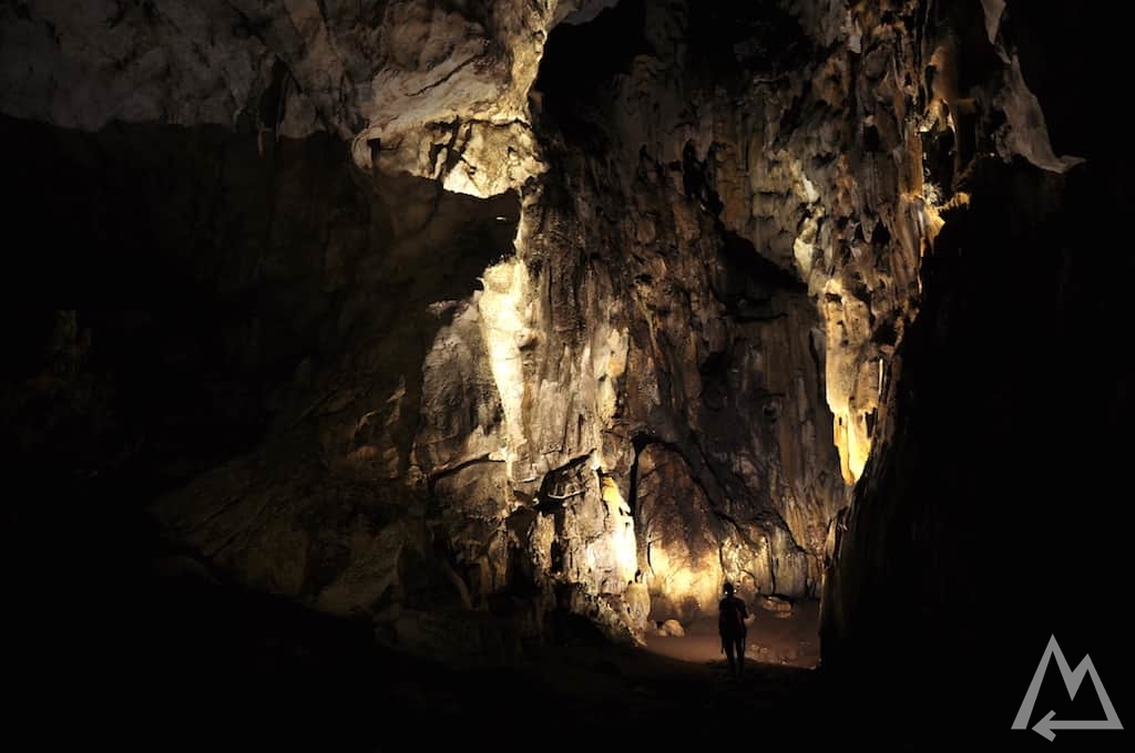 public accessible cave in Albania